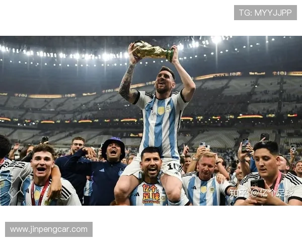 2023年度世界足球百大球星榜单揭晓 各大球员风采与成就盘点