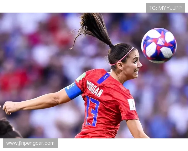 美国女足球星全景介绍及其成长历程与精彩瞬间分享