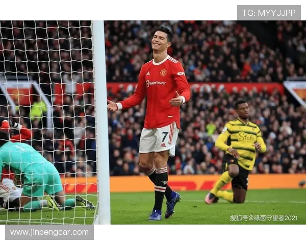 足球慢动作解析球星技艺展现与进攻技巧突破全过程